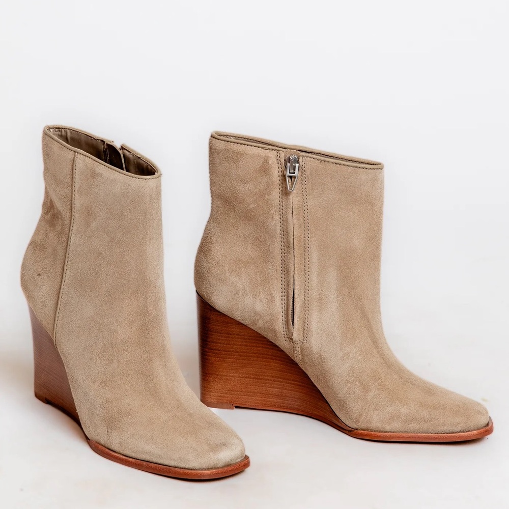 Dolce Vita Susann Beige Suede Wedge Boots